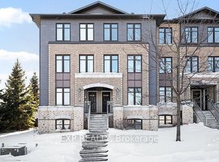 1118 Klondike Rd #A, Ottawa, ON K2K0H2