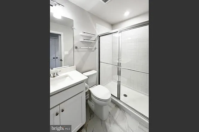 204 Anthem St — Photo 12