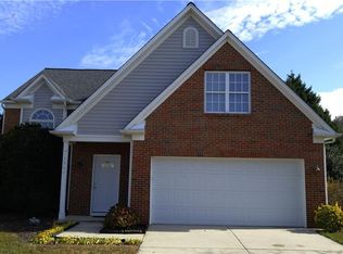 3907 Lake Meadow Dr, Jamestown, NC 27282