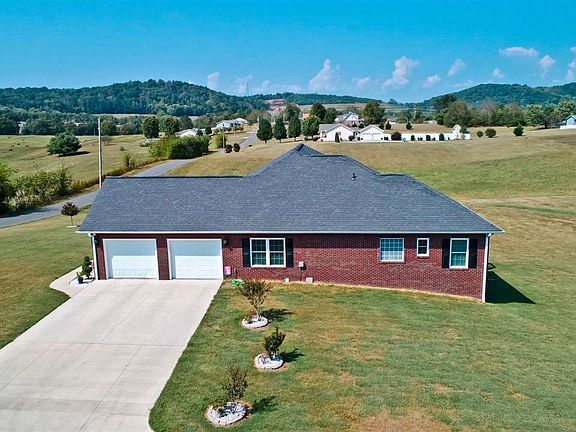 2nd image of 264 Scenic Dr