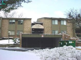 27330 N Arborway Rd, Southfield, MI 48033