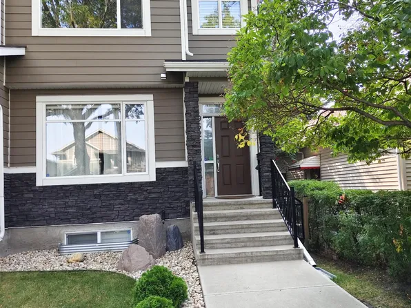 9527 75th Ave NW, Edmonton, AB T6E 1H5