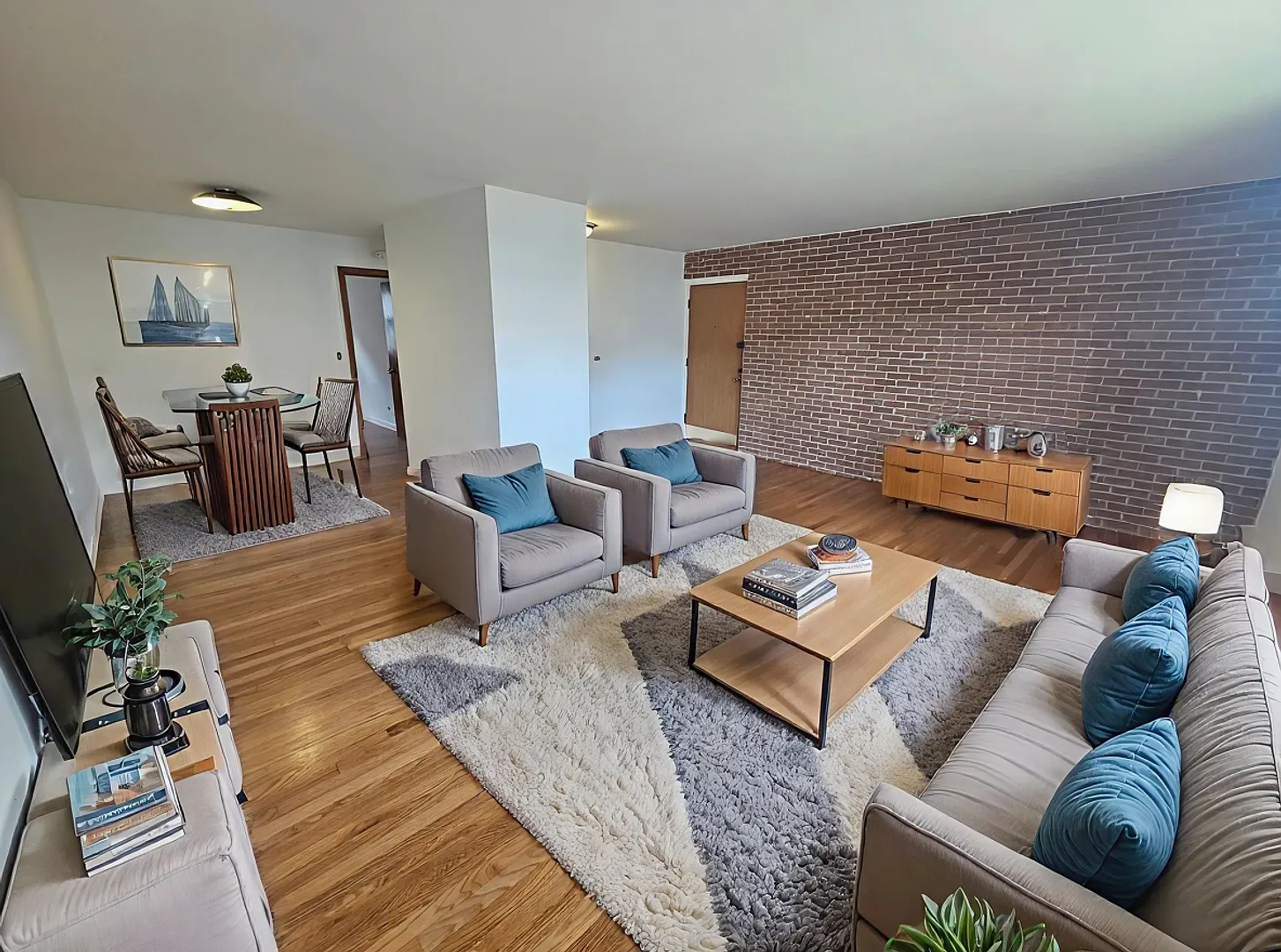 1 bed, 800 sqft, $1,695 — Photo 2