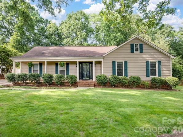 11831 Parks Farm Ln, Charlotte, NC 28277