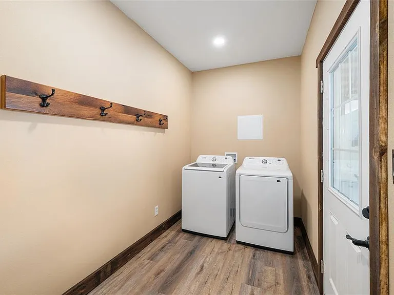 13869 S Highway 475 — Photo 22