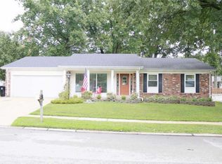 5064 Crosswood Dr, Saint Louis, MO