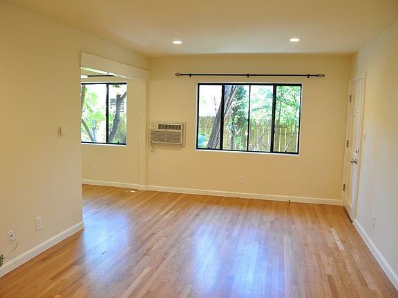 2nd image of 828 N Martel Ave APT 2