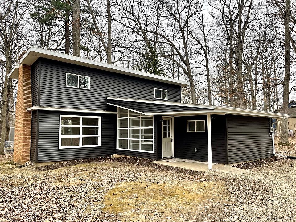 1st image of 613 Pine Dr