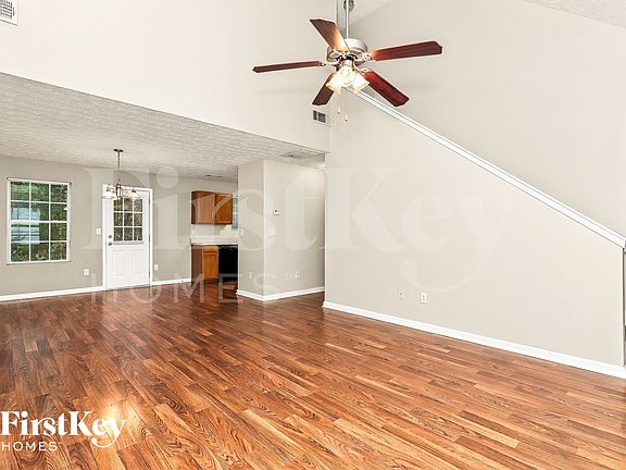 4th image of 130 Cobblestone Dr