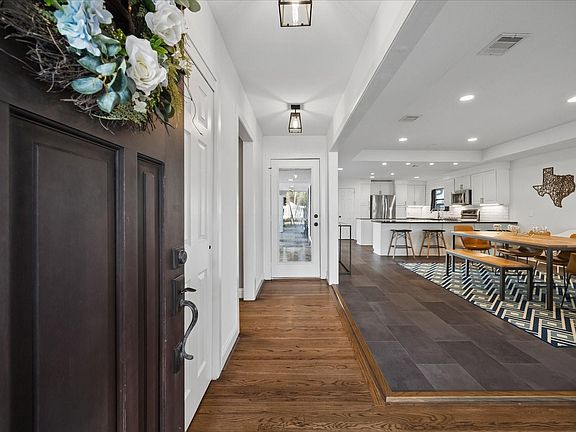 3rd image of 1509 Adkins Rd