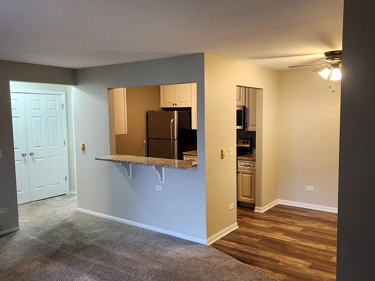 360 Leah Ln — Photo 3