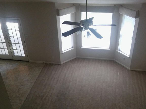 Covered patio with high ceiling