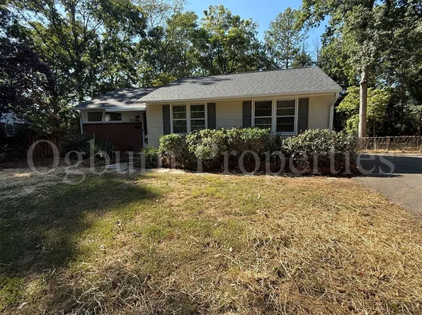 2843 Hermitage Dr, Winston Salem, NC 27103