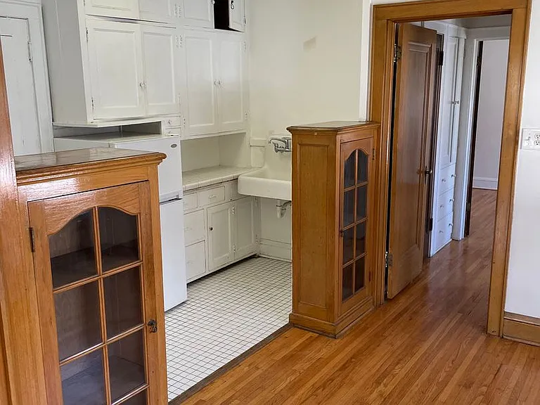 11th Avenue Apartments — Photo 4