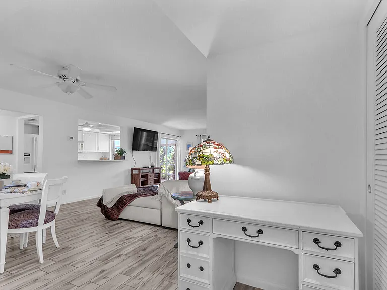 5540 Tamberlane Cir #118 — Photo 5