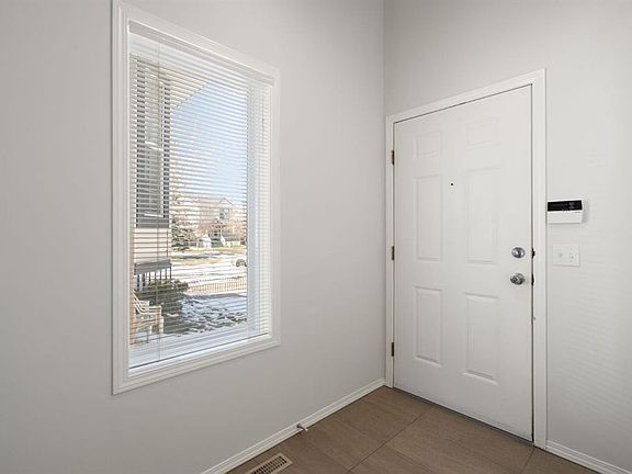 4th image of 95 Coventry Rd NE
