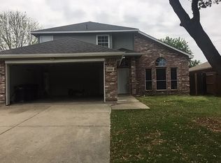 4216 Broken Arrow Rd, Fort Worth, TX 76137