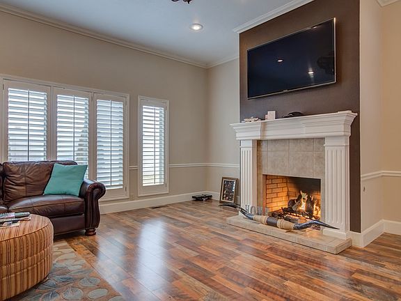 3rd image of 2320 SW Avenue B