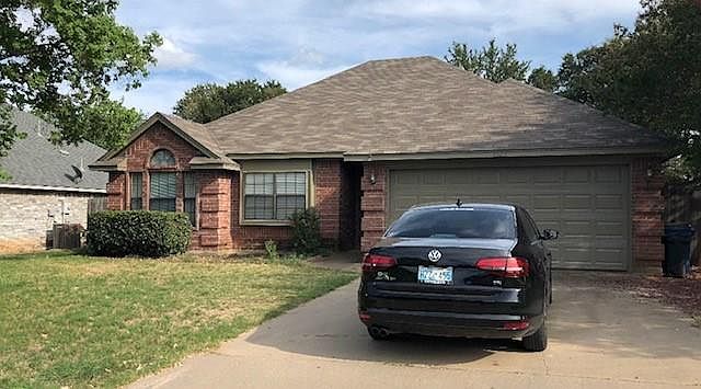 1st image of 1525 Berry Patch Ln