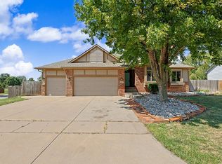 301 N Pinecrest Pl, Andover, KS 67002