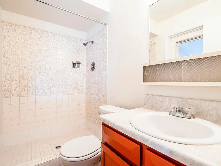 1535 W Capri Ave — Photo 11