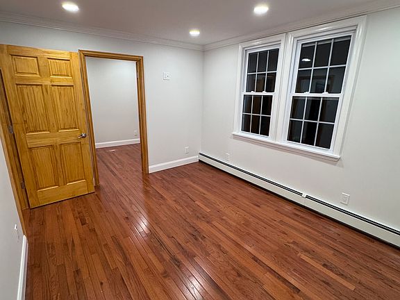 5th image of 292 Lincoln Ave Floor 2