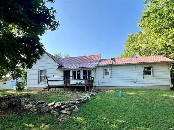 42196 E Highway F, Richmond, MO 64085