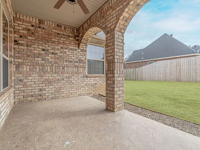 3704 W Legacy Ln — Photo 14