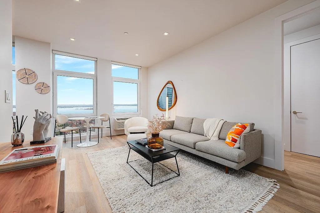 2 bed, 2.0 bath, $4,100 — Photo 2