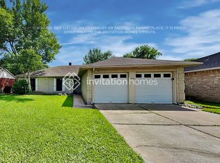 16511 Forest Bend Ave, Friendswood, TX 77546