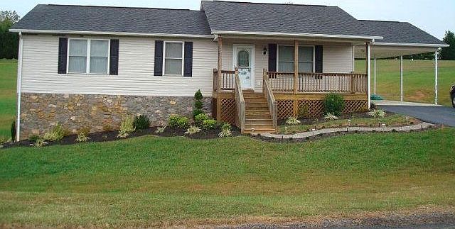1st image of 35 Chestnut Meadows Dr