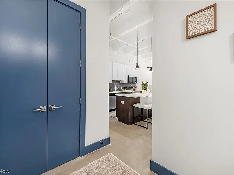 14650 Detroit Ave #405 — Photo 4