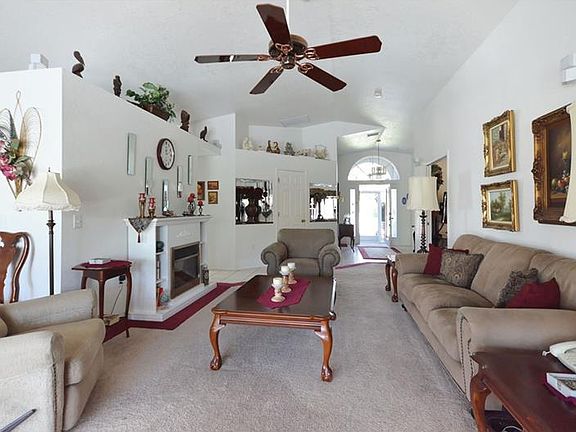 5th image of 175 Jennifer Dr