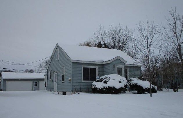 1st image of 31 4th Ave N