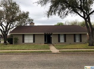 310 Richmond Dr, Victoria, TX 77904