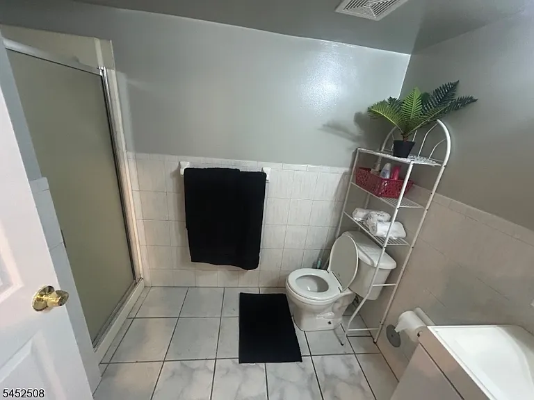 15 Seymour Ave #1B — Photo 6