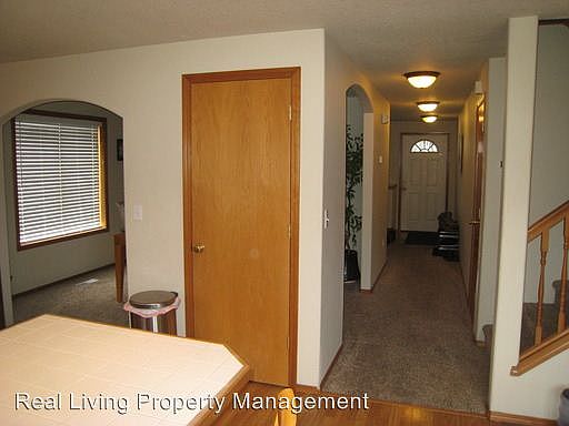 2nd image of 16317 NE 88th Way