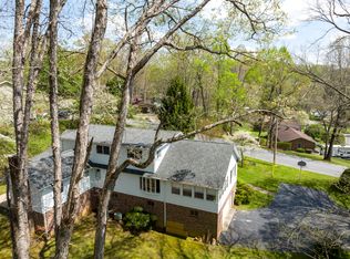 604 Woodland Dr, Elizabethton, TN 37643