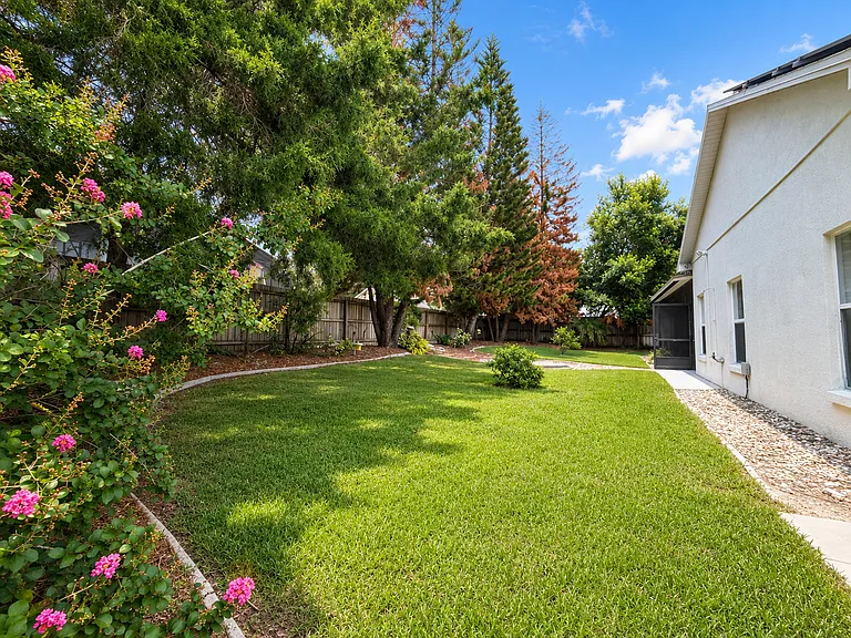1636 Thoroughbred Dr — Photo 26