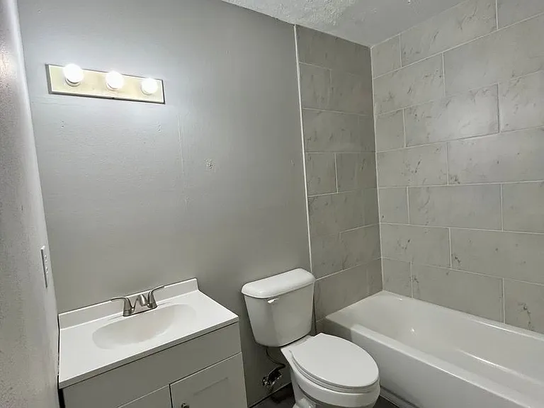 32 Stoneybrook (Sanabel) — Photo 22