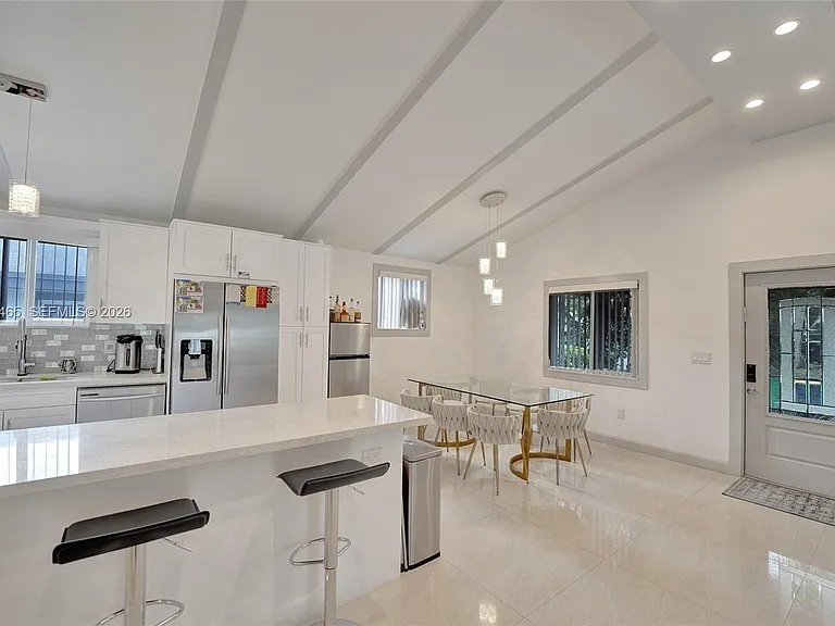 4541 SW 26th Ter — Photo 23