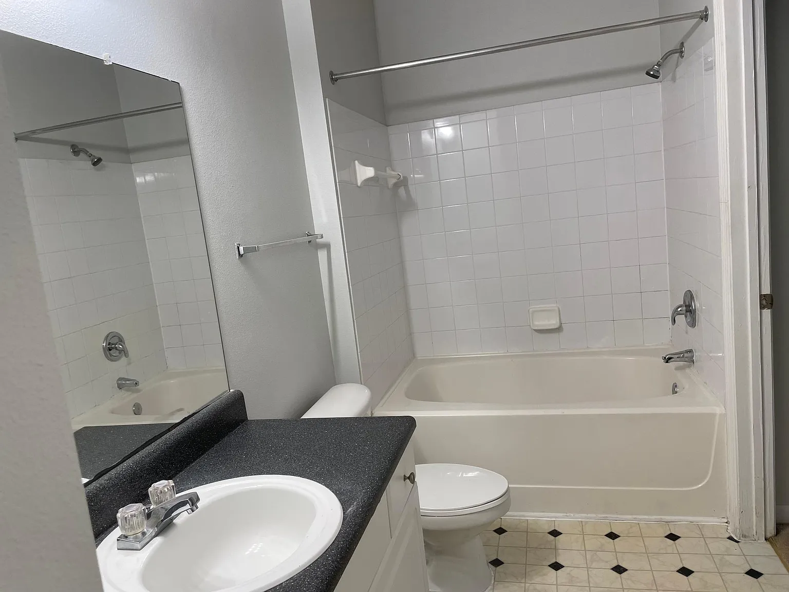8848 Villa View Cir — Photo 4