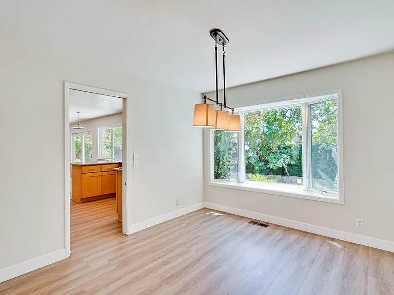 803 Runningwood Cir — Photo 20