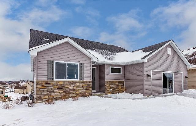 Front of model home, this too be built can be changed to your own tast.