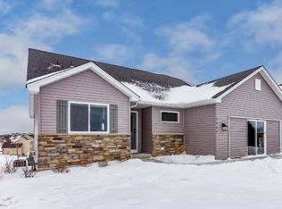 808 11th Ave NE, Lonsdale, MN 55046