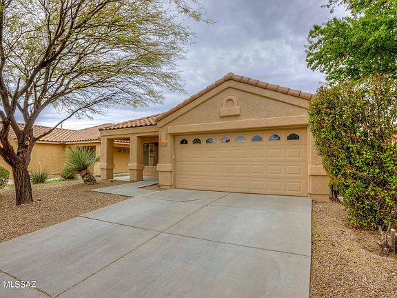 3rd image of 6657 E Ladonna Ln
