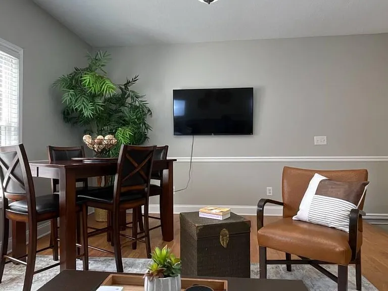 169 E Grand Ave #401 — Photo 8