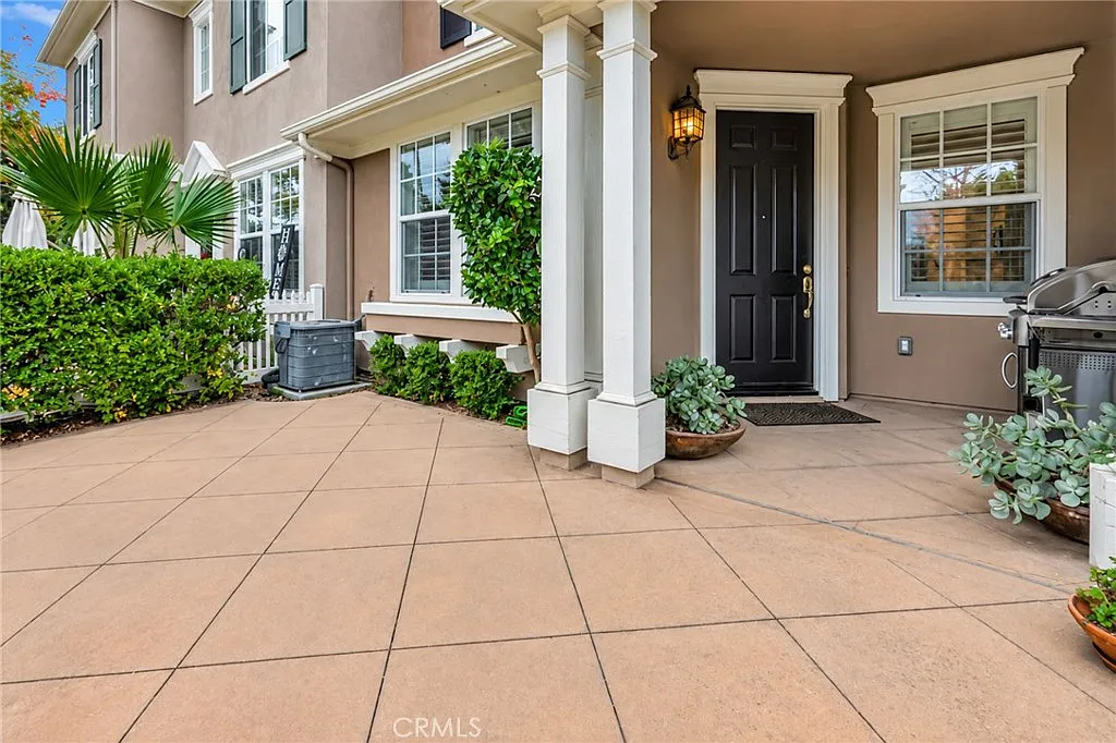 2 bed, 2.5 bath, 1440 sqft, $3,850 — Photo 3