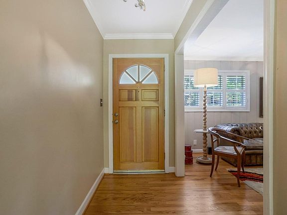 3rd image of 1564 Heatherwood Dr