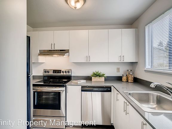 4th image of 2602 K St NE Unit A